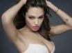 Tapety na plochu - Angelina holding hair
